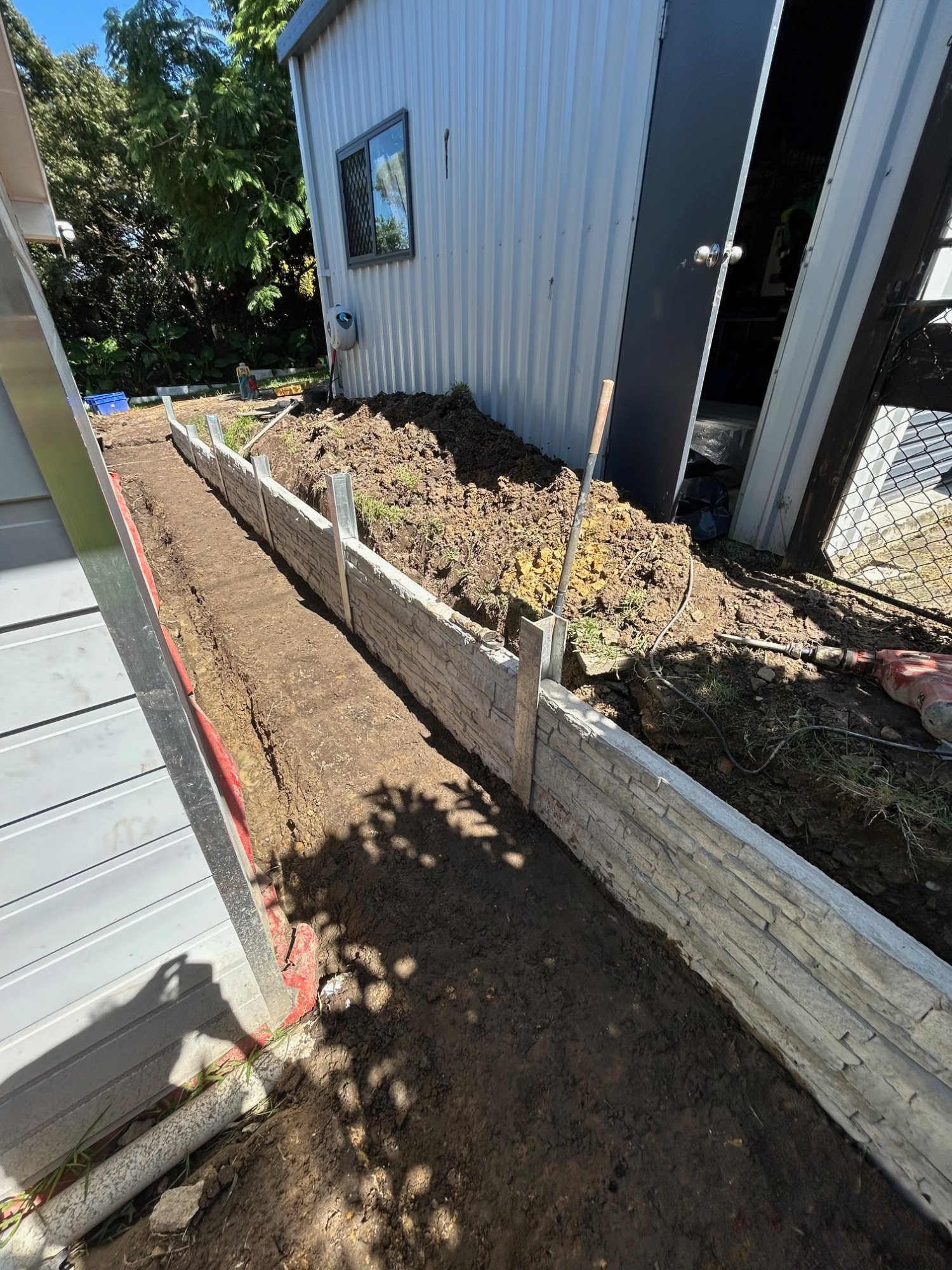 Retaining wall landscaping
